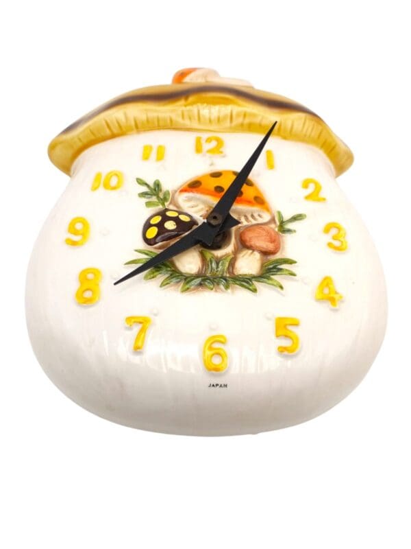 Vintage 1970s Merry Mushroom Clock - Image 3