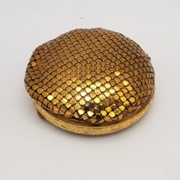 Art Deco "Columbia Creation" Embroidered Floral Mesh Beauty Compact - Image 5
