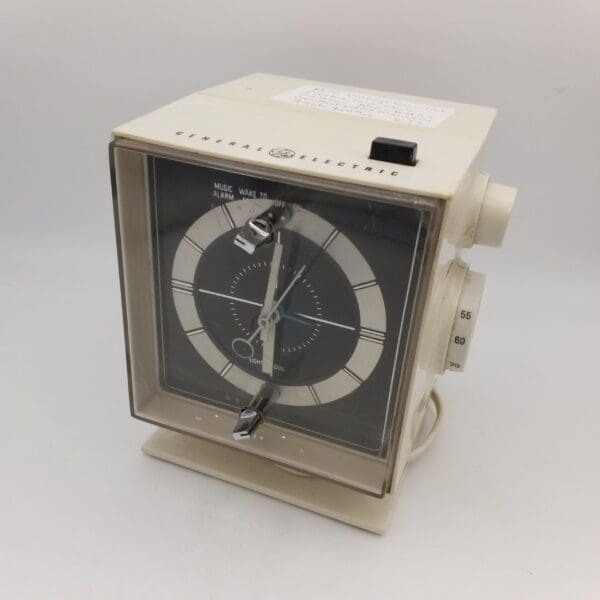 Ivory / Cream 1970s General Electric Desk Radio (Works) and Clock Radio (As-Is)