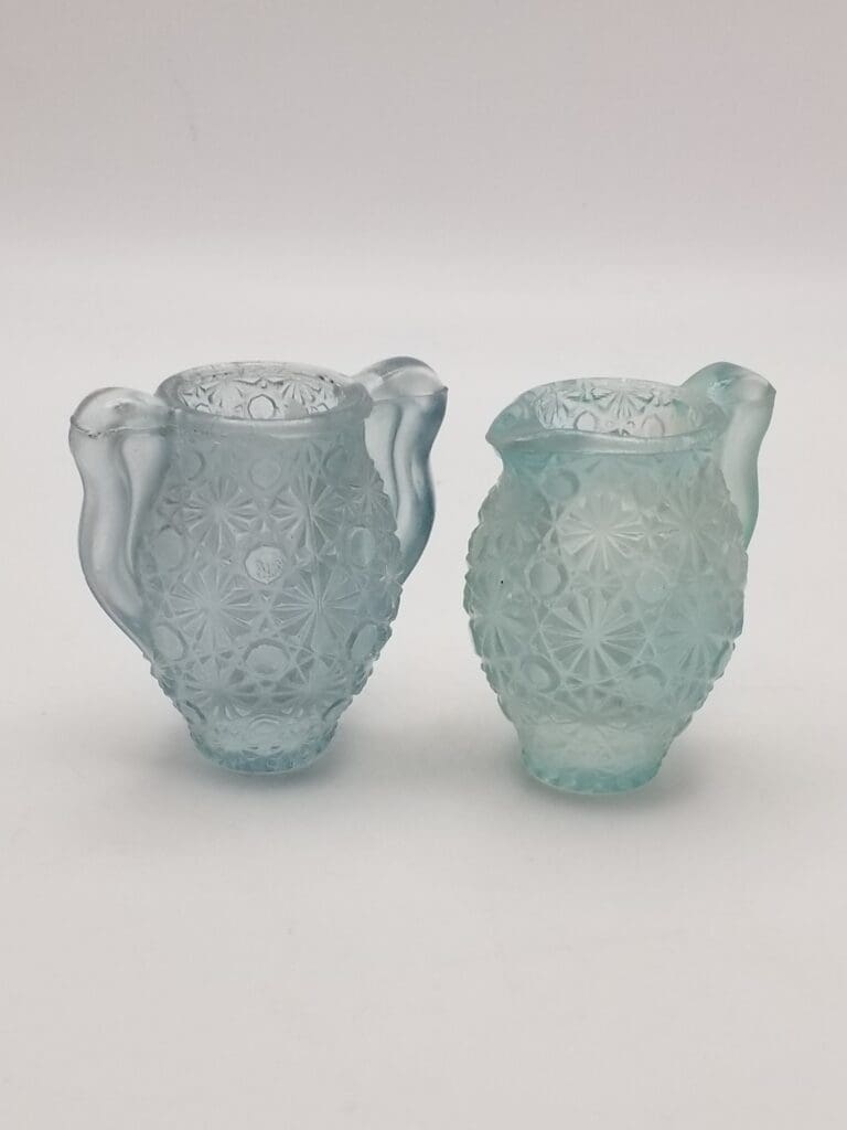 Vintage Art Deco Style L.E. Smith Glass Co. Daisy & Button Pattern Frosted Glass Miniature Pitcher & Double Handled Urn / Toothpick Holders Set
