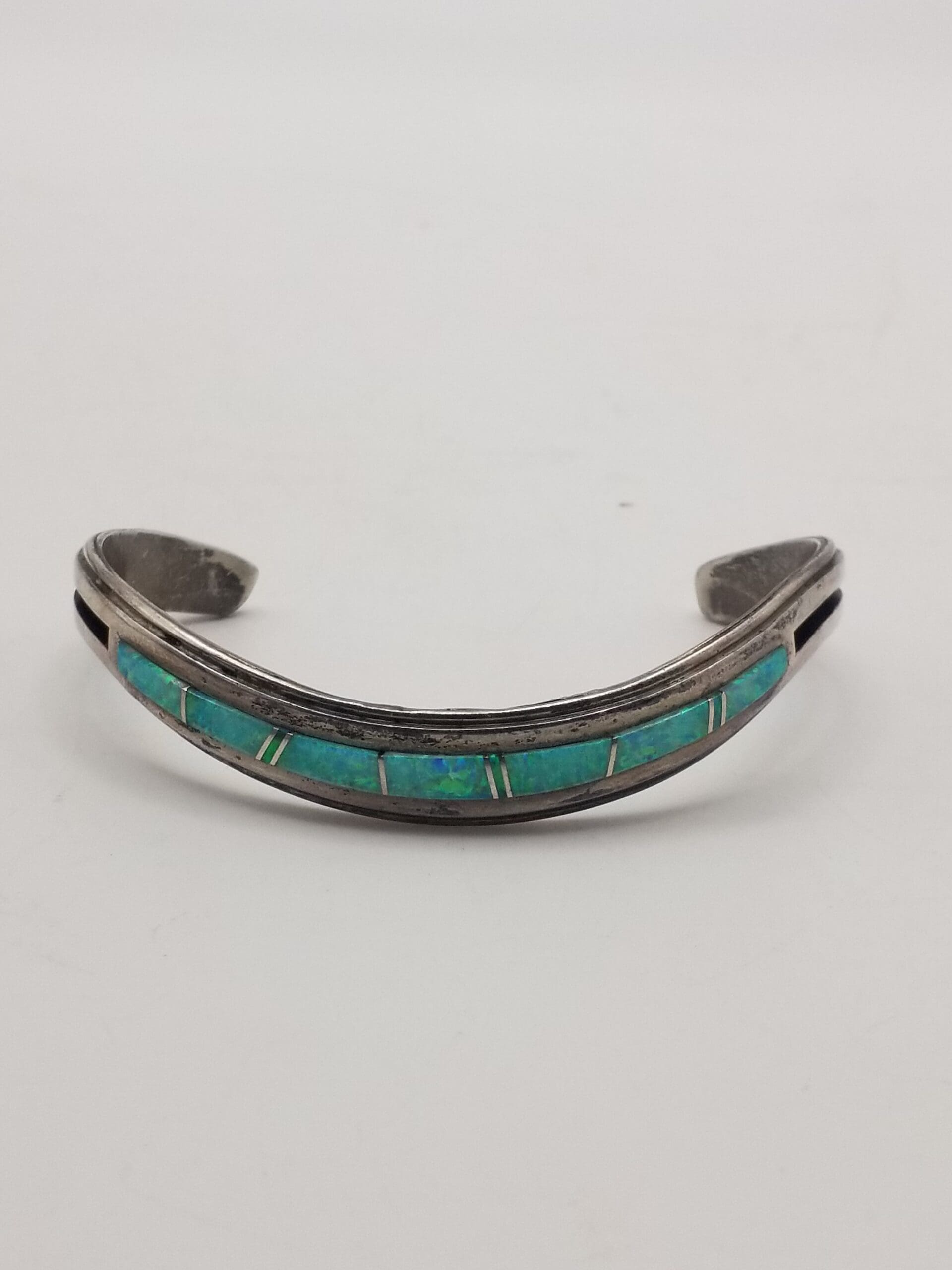 Vintage Native American Inlay Cuff - Sterling Silver & Blue Green Cultured Opal Design - Image 6