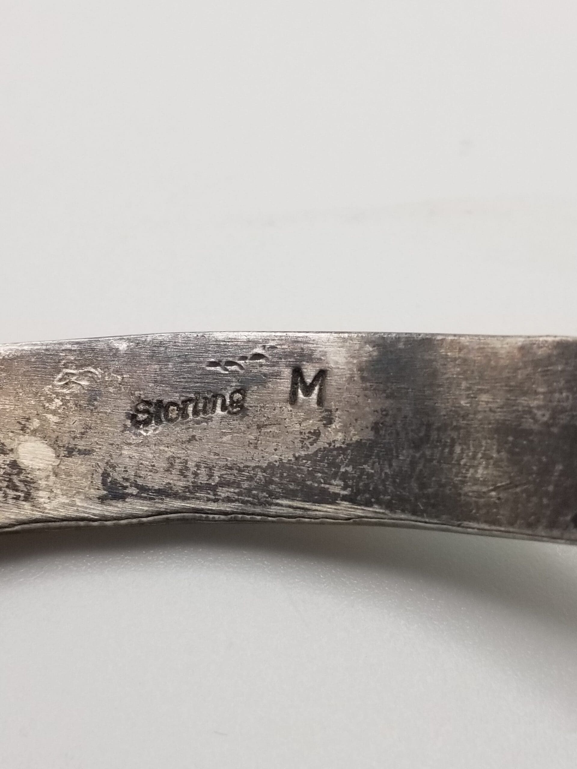 Vintage Native American Inlay Cuff - Sterling Silver & Blue Green Cultured Opal Design - Image 7