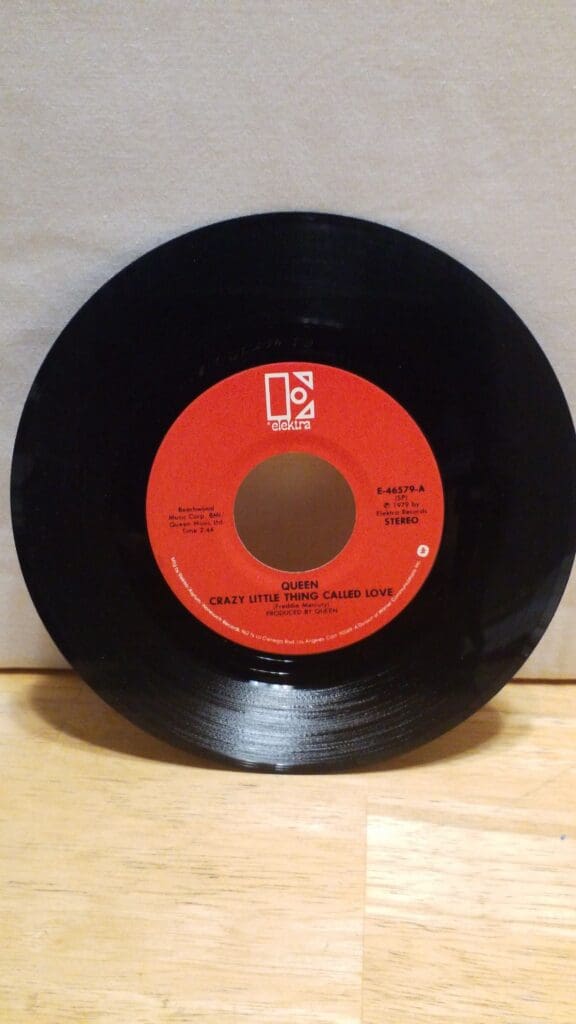 Queen - 45 Vinyl Record - Spread Your Wings, Crazy Little Thing Called Love - Elektra Records